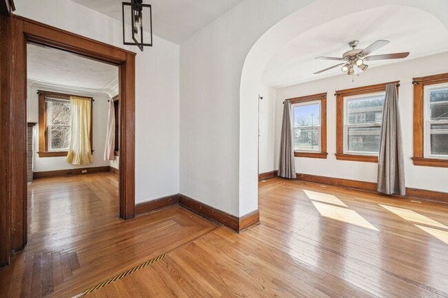 Building Photo - 228 Dorchester-