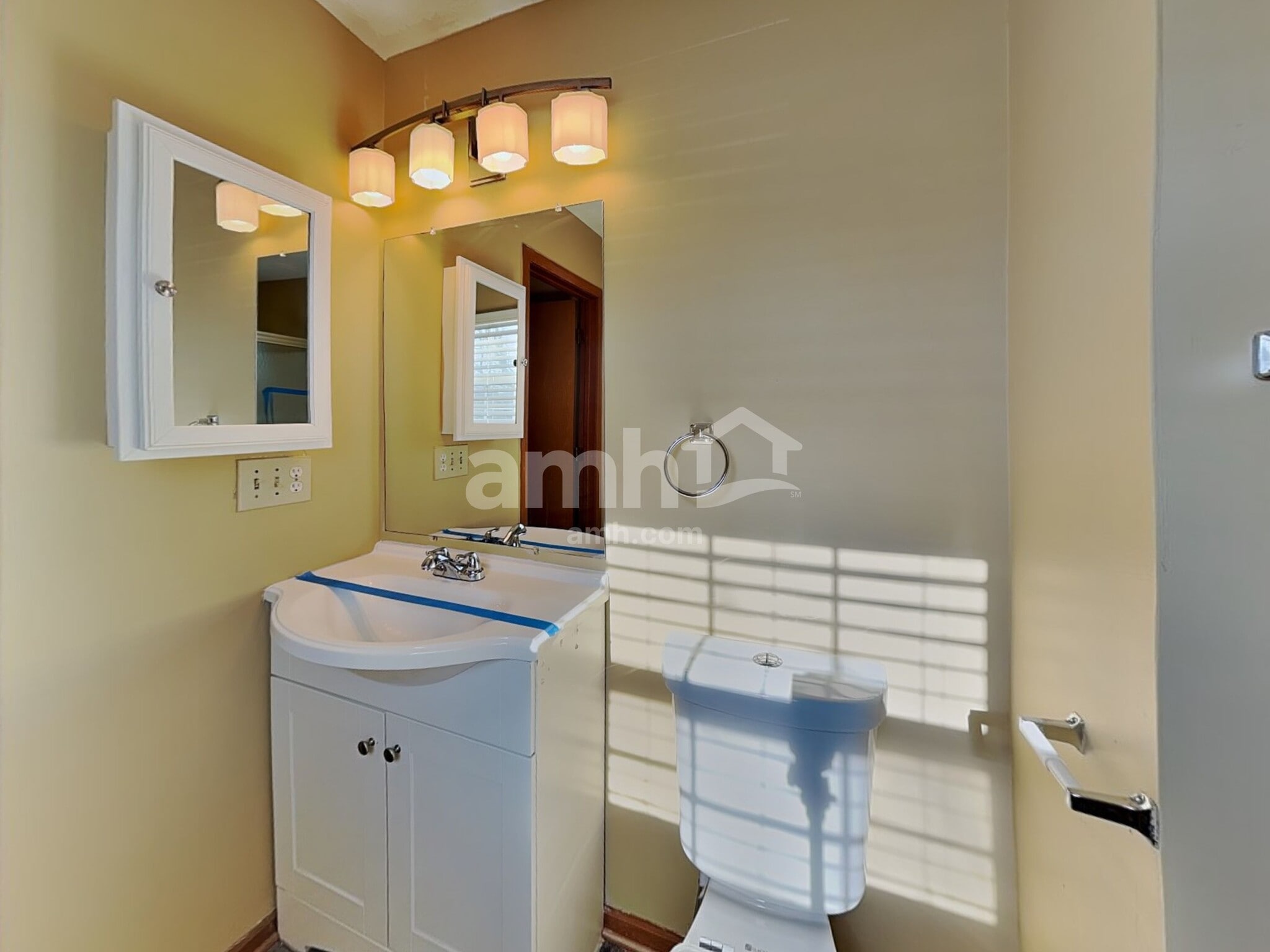 Building Photo - 2650 Willowgate Rd