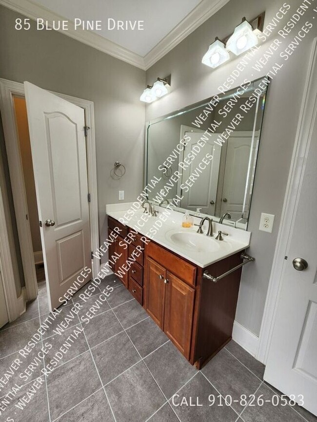 Building Photo - BEAUTIFUL TWO STORY HOME IN ANDERSON CREEK