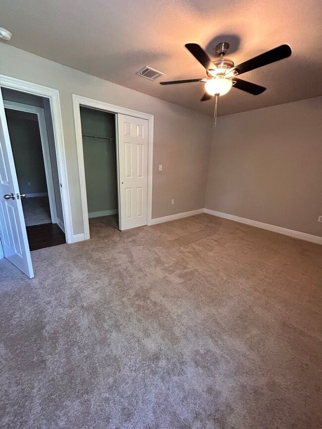 Building Photo - 5206 Lone Pine Ln