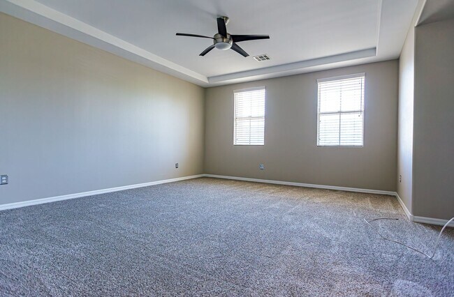 Building Photo - Townhome near Downtown Summerlin