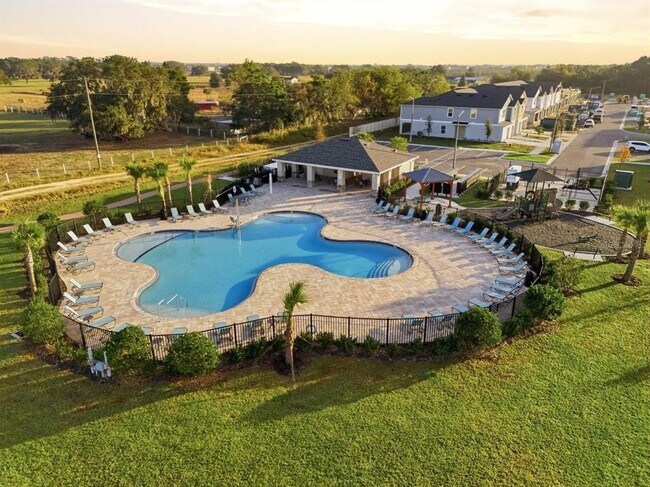 Building Photo - 3723 King Hill Dr