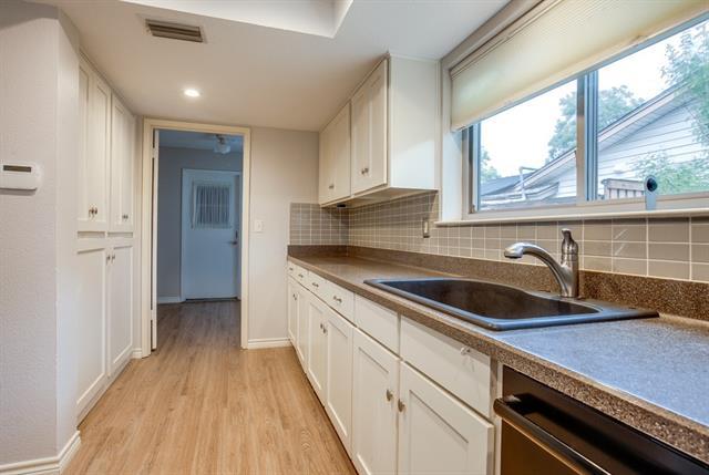 Building Photo - 1308 Grinnell Dr