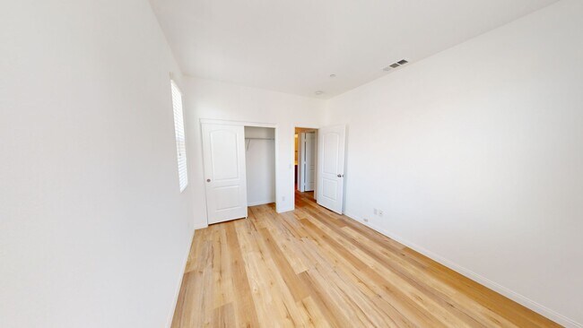 Building Photo - Available Now: Cozy 4 Bedroom 2.5 Bath Home in Rancho Cucamonga.