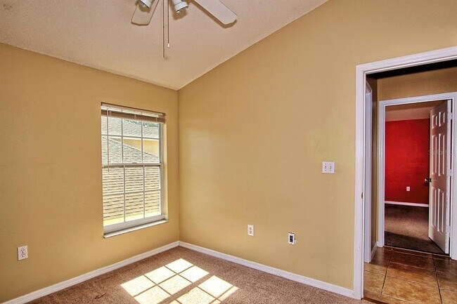 Building Photo - 4335 Creekside Blvd
