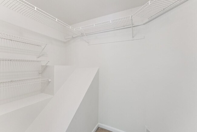 Building Photo - 11892 Breton Ct