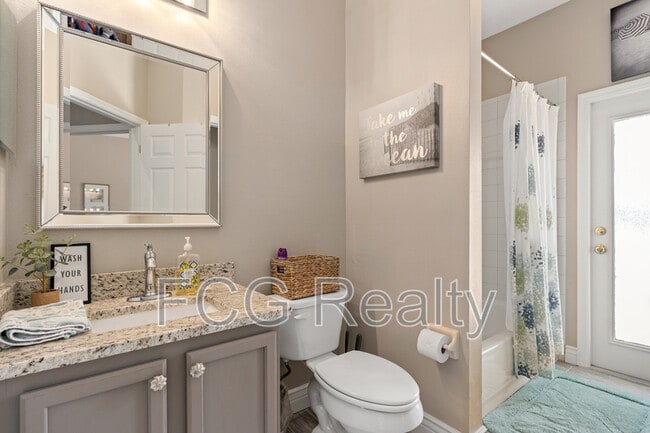 Building Photo - 825 Wildflower Rd