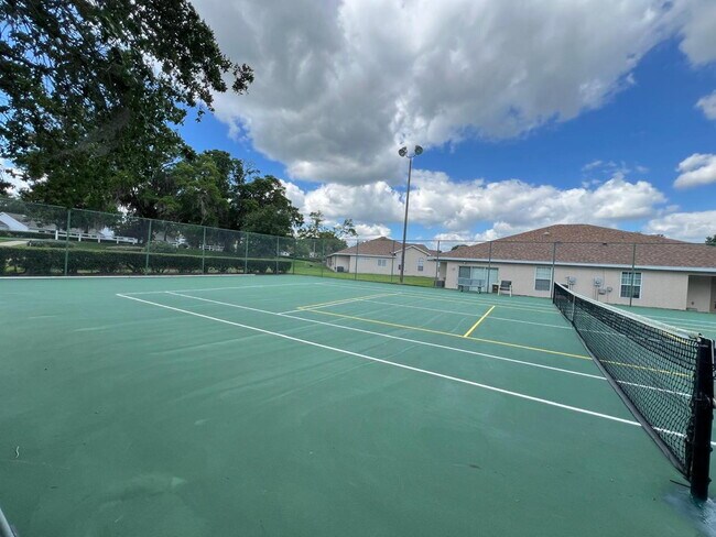 Building Photo - Beautiful 3 BD 2 BATH Home in Gated Community