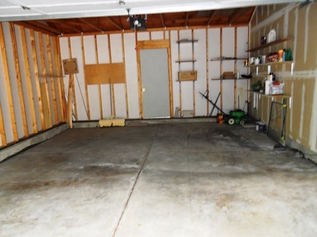 Building Photo - Short Term Lease