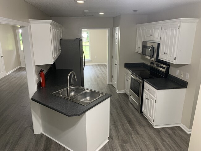 Building Photo - 1816 Beaver Creek Ln