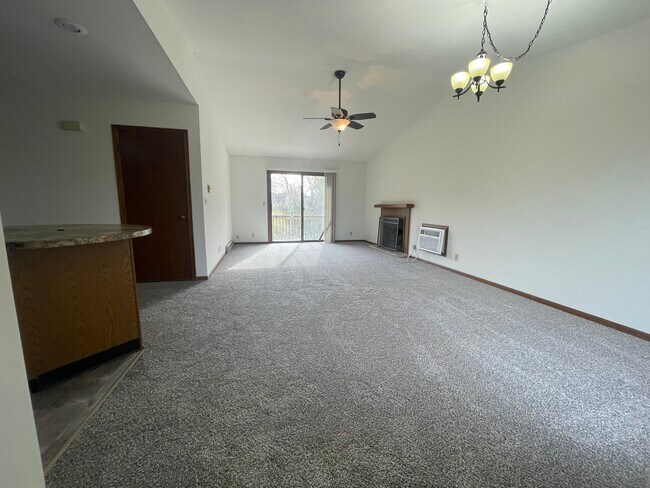 Building Photo - 4073 Applewood Ln