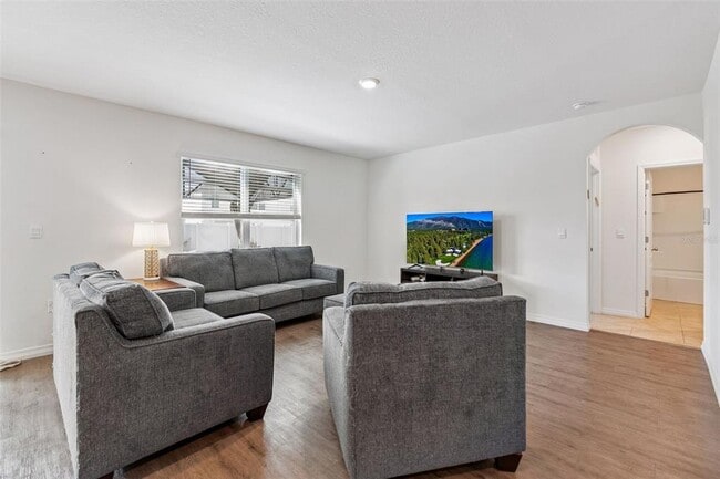 Building Photo - 1422 Fox Squirrel Dr