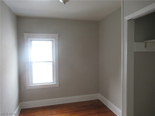 Building Photo - 2080 Halstead Ave