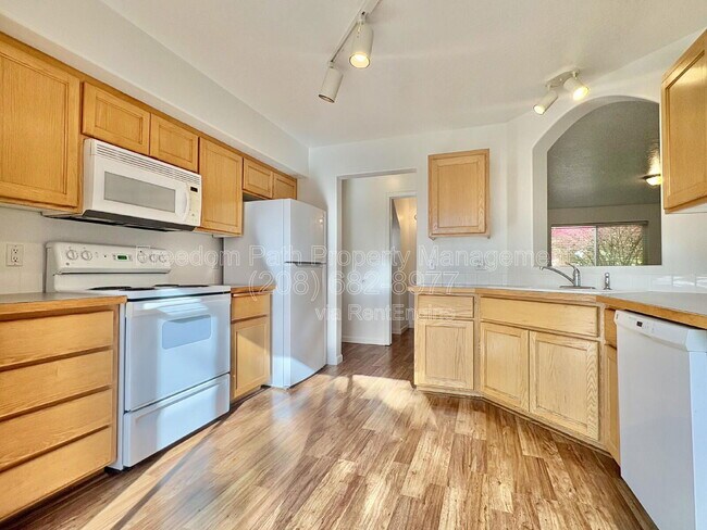 Building Photo - 1490 W Timor Ave