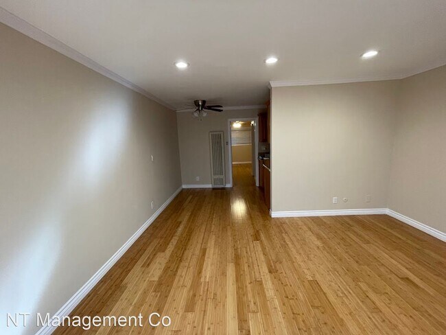 Building Photo - 1 br, 1 bath Apartment - 10876 Palms Blvd....