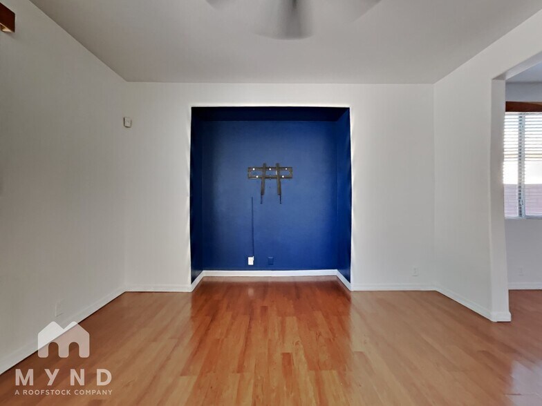 Building Photo - 22032 N 33rd Dr