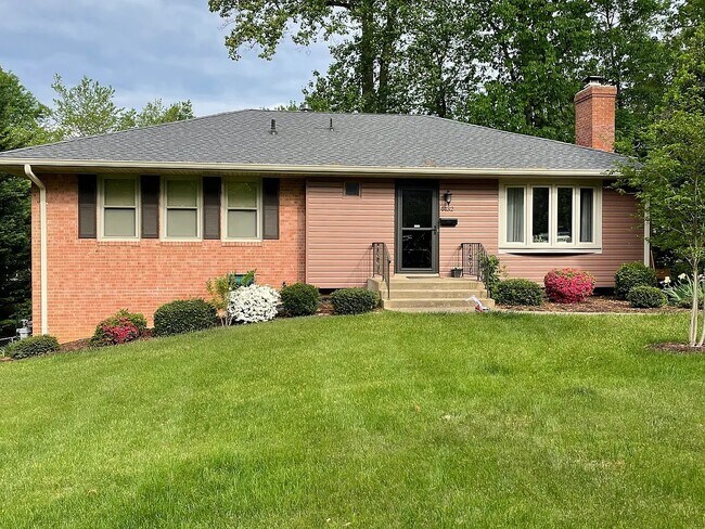 Primary Photo - 4432 Stark Pl