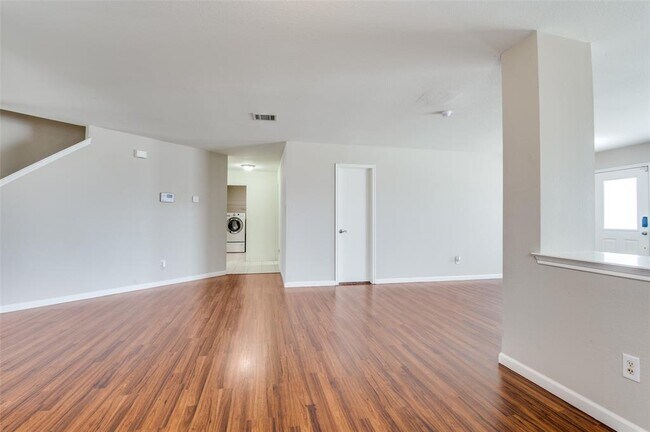 Building Photo - 2017 Laughlin Rd