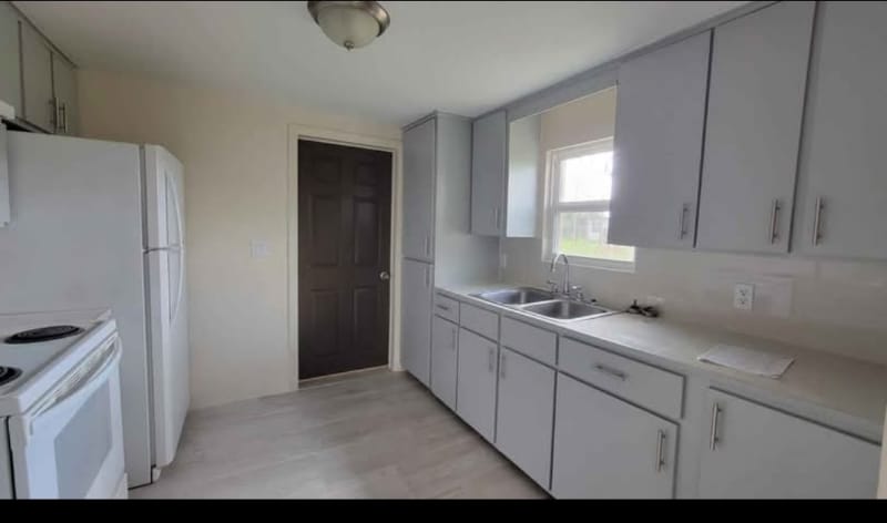 Building Photo - 41786 W Expy 83