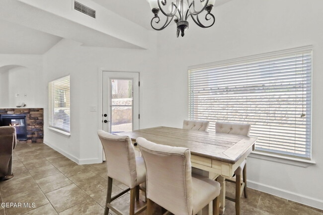 Building Photo - 11621 St Martin Way