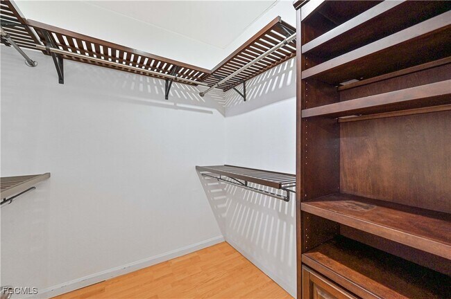 Building Photo - 17040 Golfside Cir
