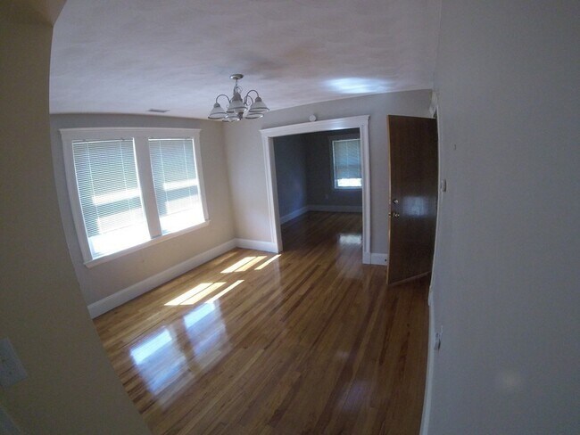 Building Photo - 17 Clewley Rd