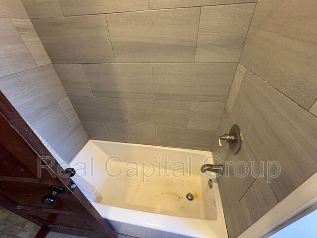 Building Photo - 69 Lexington Ave