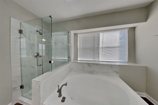 Building Photo - 16418 Wellers Way