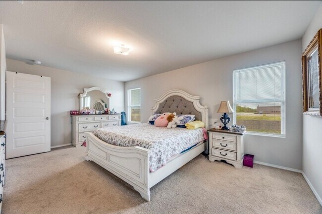Building Photo - 926 Hurstwood Dr