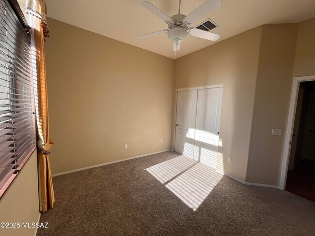 Building Photo - 13451 E Ace High Dr