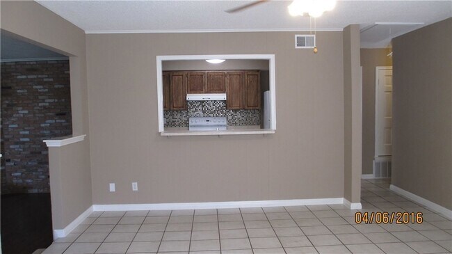 Building Photo - 13223 Kit Ln