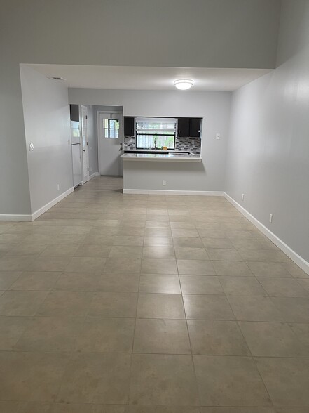 Living area - 2051 Cove Ln