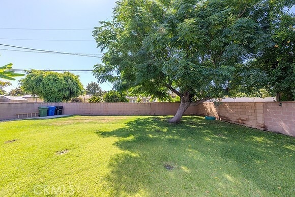 Building Photo - 9233 Vicki Dr