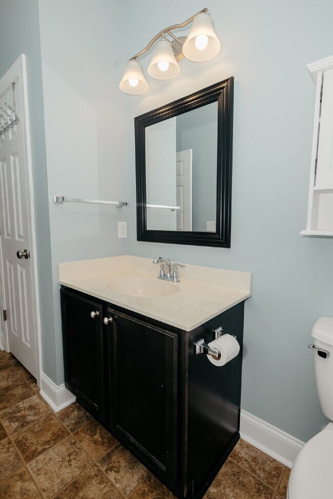Building Photo - 507 Summerset Ln