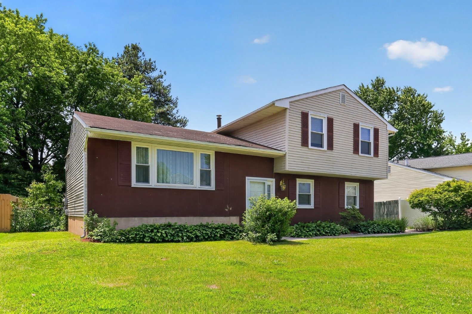 Building Photo - 31 N Skyward Dr