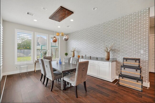 Building Photo - 26 Argosy Bend Pl