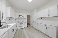 Building Photo - 2502 Halstead St