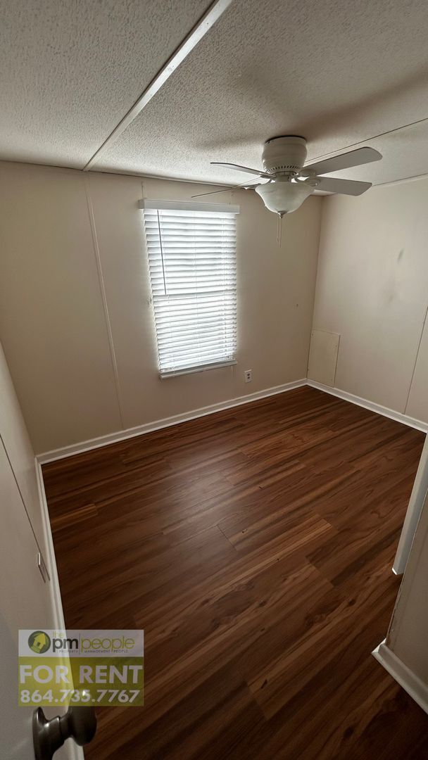 Building Photo - Simple Life, Serene Setting ~ Cozy 3/1.5 Available!