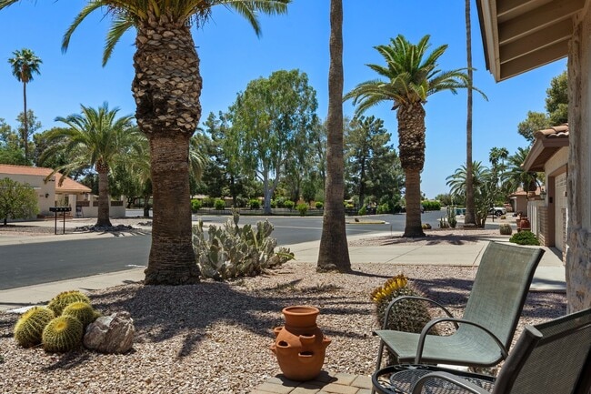 Building Photo - Enjoy this cozy 2 Bedroom, 1.75 Bathrooms, 1.5 Car Garage home in Premier Active Adult Resort Sty...