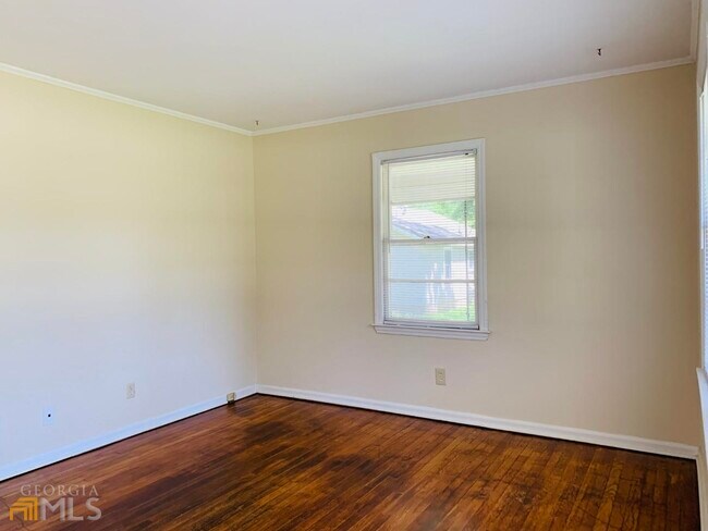 Building Photo - 6 Ozmore St