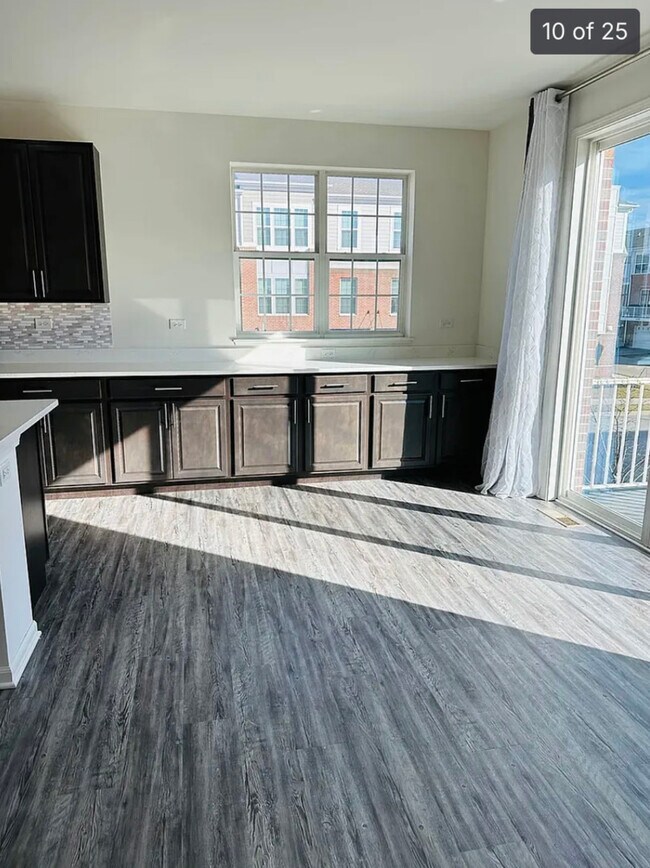 Building Photo - 2949 Reflection Dr