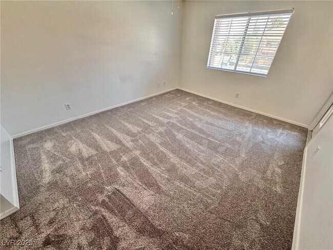 Building Photo - 1375 E Hacienda Ave