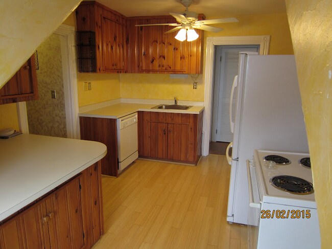 Primary Photo - 94 Glenwood Ave