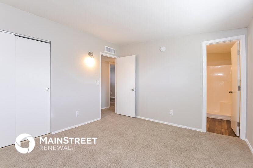 Building Photo - 8601 E Mormon Dr