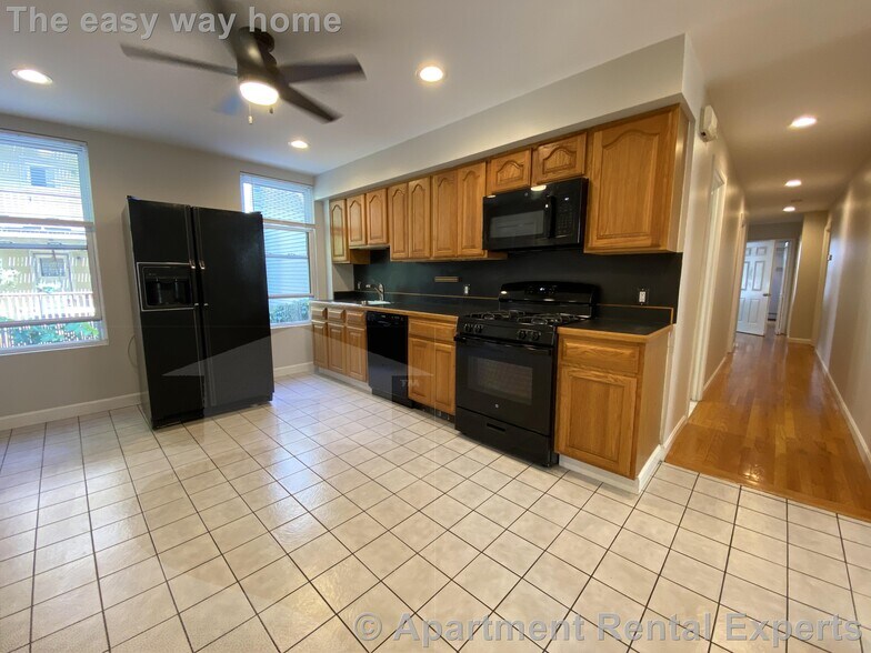 Primary Photo - 47 Tremont St