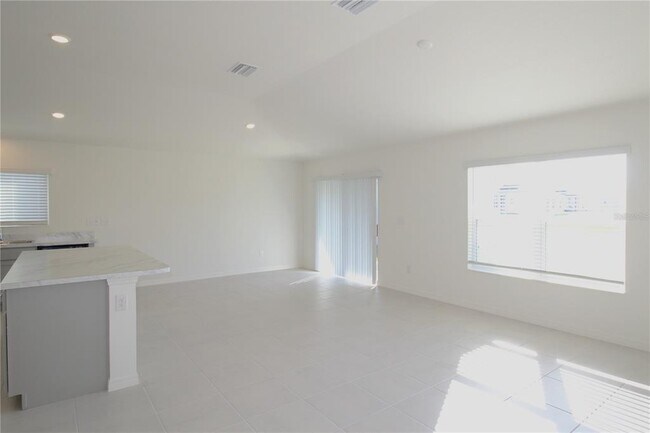 Building Photo - 10749 Spanish Needle Cv