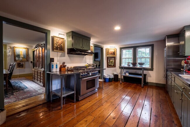 Building Photo - 1357 Canal Rd