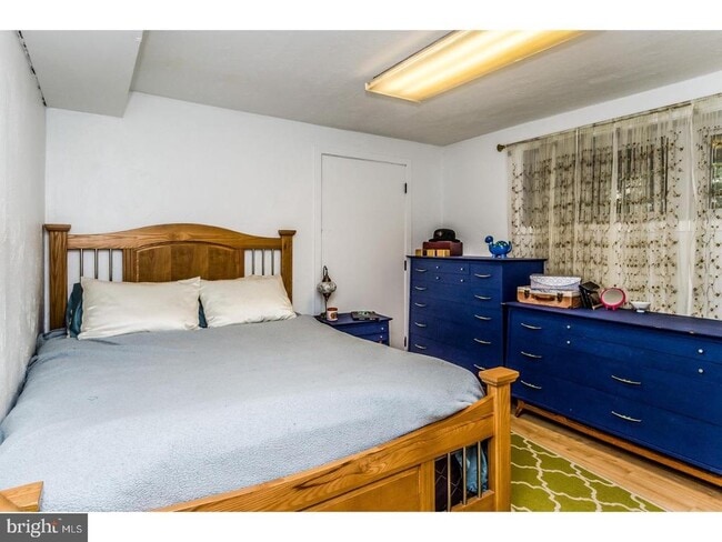 Building Photo - 100 Tudor Ln