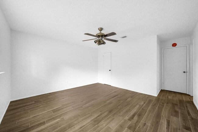 Building Photo - 23823 Griffin House Ln