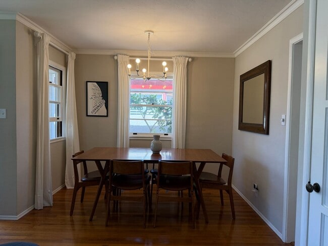 Building Photo - Cute-as-a-Button Coronado "Palmer" Home in a Fabulous School-Side Location – Coronado Village